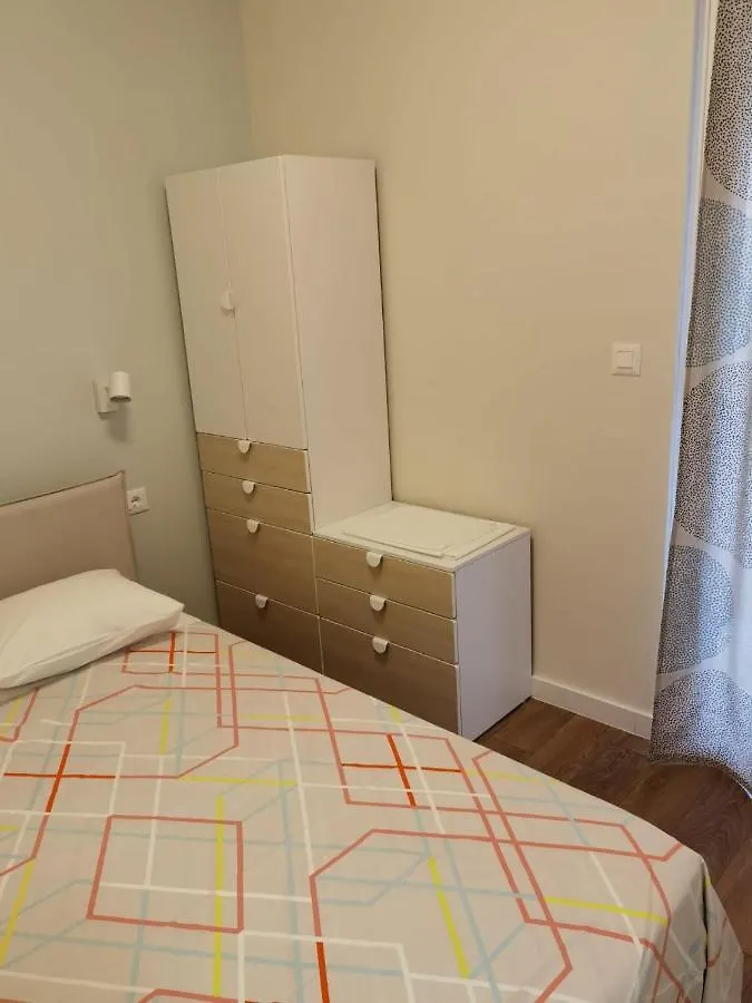 Style 2Br*** Apartment Split 0*,