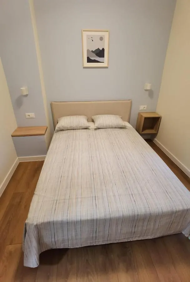 Style 2Br*** Apartment Split