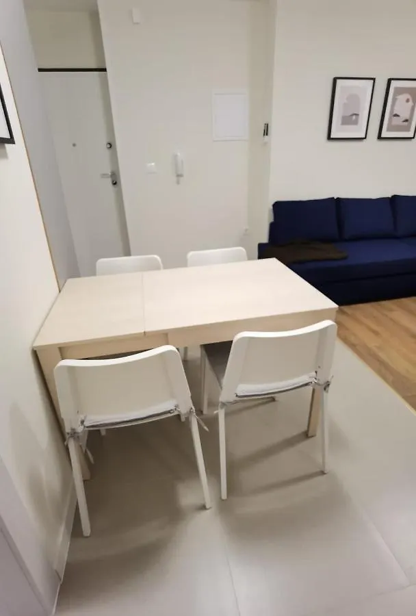 Style 2Br*** Apartment Split